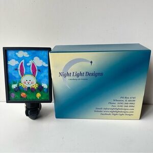 Night Light Designs Easter Bunny & Eggs Plug-In Nightlight Wheaton IL New In Box